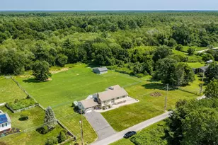 38 Cushing Ln, Acushnet, MA 02743 - Photo 2