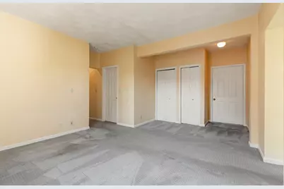 42 Broad St #3, Salem, MA 01970 - Photo 4