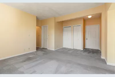 42 Broad St #3, Salem, MA 01970 - Photo 4