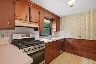 9 Conestoga Rd, Chelmsford, MA 01824 - Photo 8