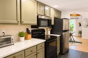 43 Angleside Dr, Waltham, MA 02453 - Photo 4