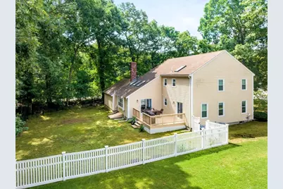 14 Dotty Ann Dr, Framingham, MA 01701 - Photo 4