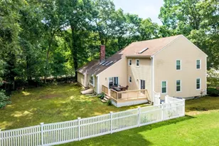 14 Dotty Ann Dr, Framingham, MA 01701 - Photo 4