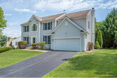 37 Aspen Avenue, Grafton, MA 01560 - Photo 2