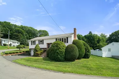 31 Phillips Cir, Waltham, MA 02452 - Photo 6
