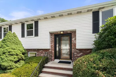 31 Phillips Cir, Waltham, MA 02452 - Photo 2