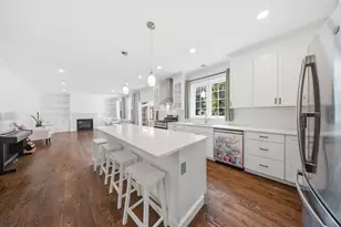 35 Milford St, Medway, MA 02053 - Photo 4