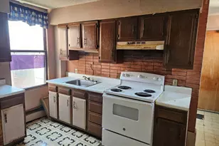 344 Maple St, Holyoke, MA 01040 - Photo 14