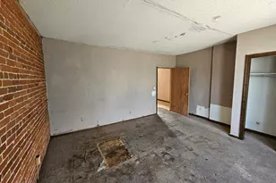 344 Maple St, Holyoke, MA 01040 - Photo 4
