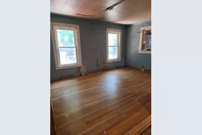21 Mount Guyot St, North Brookfield, MA 01535 - Photo 2