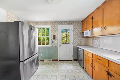 207 Valley St, Pembroke, MA 02359 - Photo 12