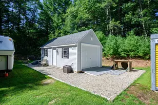 207 Valley St, Pembroke, MA 02359 - Photo 28