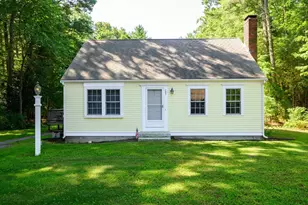 207 Valley St, Pembroke, MA 02359 - Photo 2