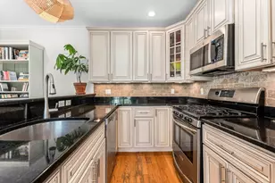 24 Custer St, Boston, MA 02130 - Photo 8