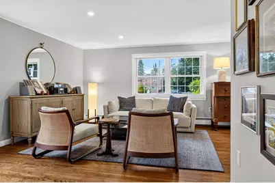 87-89 Saco St #87, Newton, MA 02464 - Photo 4
