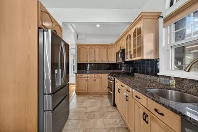 18 Henry St, Everett, MA 02149 - Photo 2