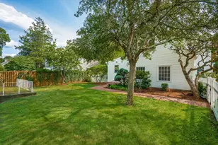 8 Manitoba Rd, Newton, MA 02468 - Photo 2