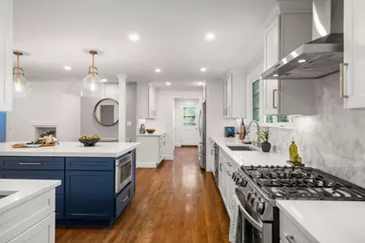 8 Manitoba Rd, Newton, MA 02468 - Photo 6