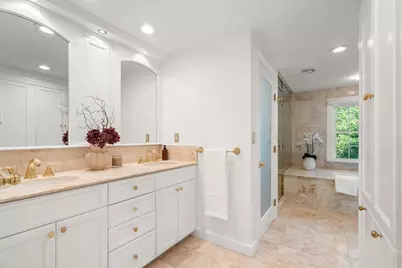 8 Manitoba Rd, Newton, MA 02468 - Photo 22