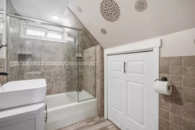 75 Tioga St, Springfield, MA 01128 - Photo 22