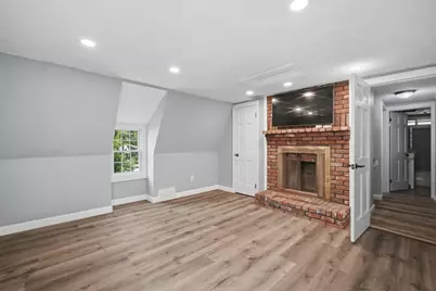 75 Tioga St, Springfield, MA 01128 - Photo 16