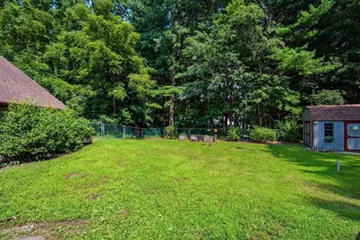 75 Tioga St, Springfield, MA 01128 - Photo 36