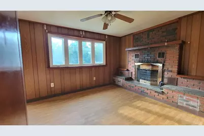 27 Richie Rd, Douglas, MA 01516 - Photo 2