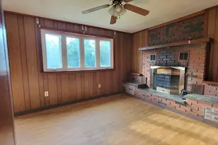 27 Richie Rd, Douglas, MA 01516 - Photo 2