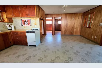 27 Richie Rd, Douglas, MA 01516 - Photo 6