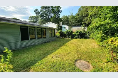27 Richie Rd, Douglas, MA 01516 - Photo 18