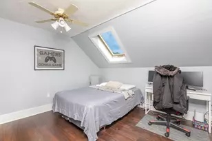9 Lawrence St, Woburn, MA 01801 - Photo 32