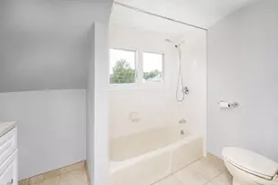 9 Lawrence St, Woburn, MA 01801 - Photo 18