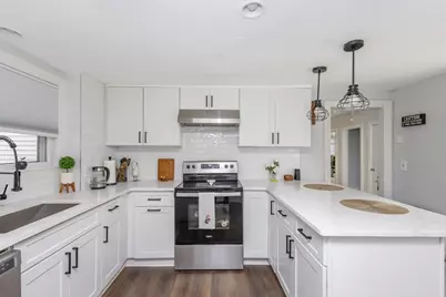 9 Lawrence St #1, Woburn, MA 01801 - Photo 4