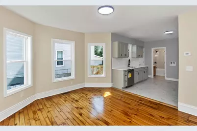 58 Euclid Ave, Springfield, MA 01108 - Photo 8