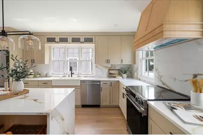 30 Shore St, Falmouth, MA 02540 - Photo 10