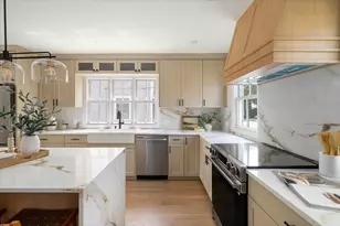 30 Shore St, Falmouth, MA 02540 - Photo 10