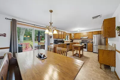 27 Reilly Ave, Blackstone, MA 01504 - Photo 10