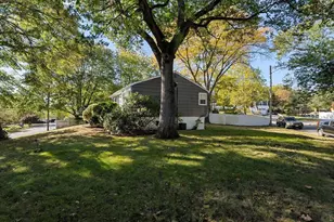 53 Dickson Ave, Arlington, MA 02474 - Photo 4