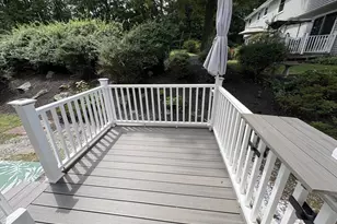 270 Sunderland Rd, Worcester, MA 01604 - Photo 26