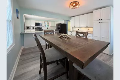 79 Lorchris St, Leominster, MA 01453 - Photo 8