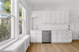 173 Davis St, Brookline, MA 02445 - Photo 16