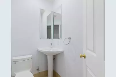173 Davis St #3, Brookline, MA 02445 - Photo 8