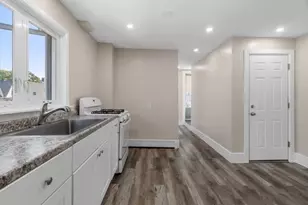 39 Dean St, Everett, MA 02149 - Photo 4