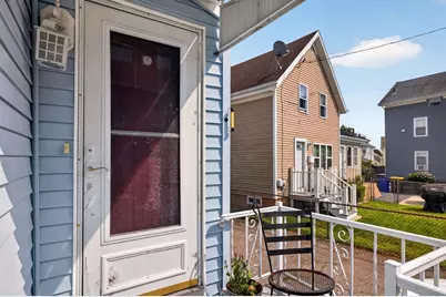 32 Raymond St, Fall River, MA 02723 - Photo 6