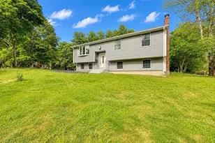 18 Linda St, Foxboro, MA 02035 - Photo 2