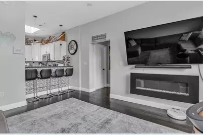 7 Central Sq #307, Lynn, MA 01901 - Photo 2