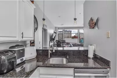7 Central Sq #307, Lynn, MA 01901 - Photo 4
