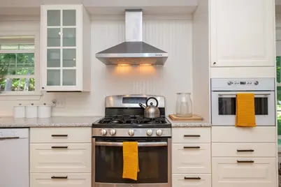 77 Washington St, Stoneham, MA 02180 - Photo 16