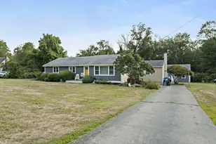 22 Clover Ln, Scituate, MA 02066 - Photo 2