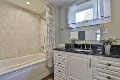 23 Bailey St, Lynn, MA 01904 - Photo 20